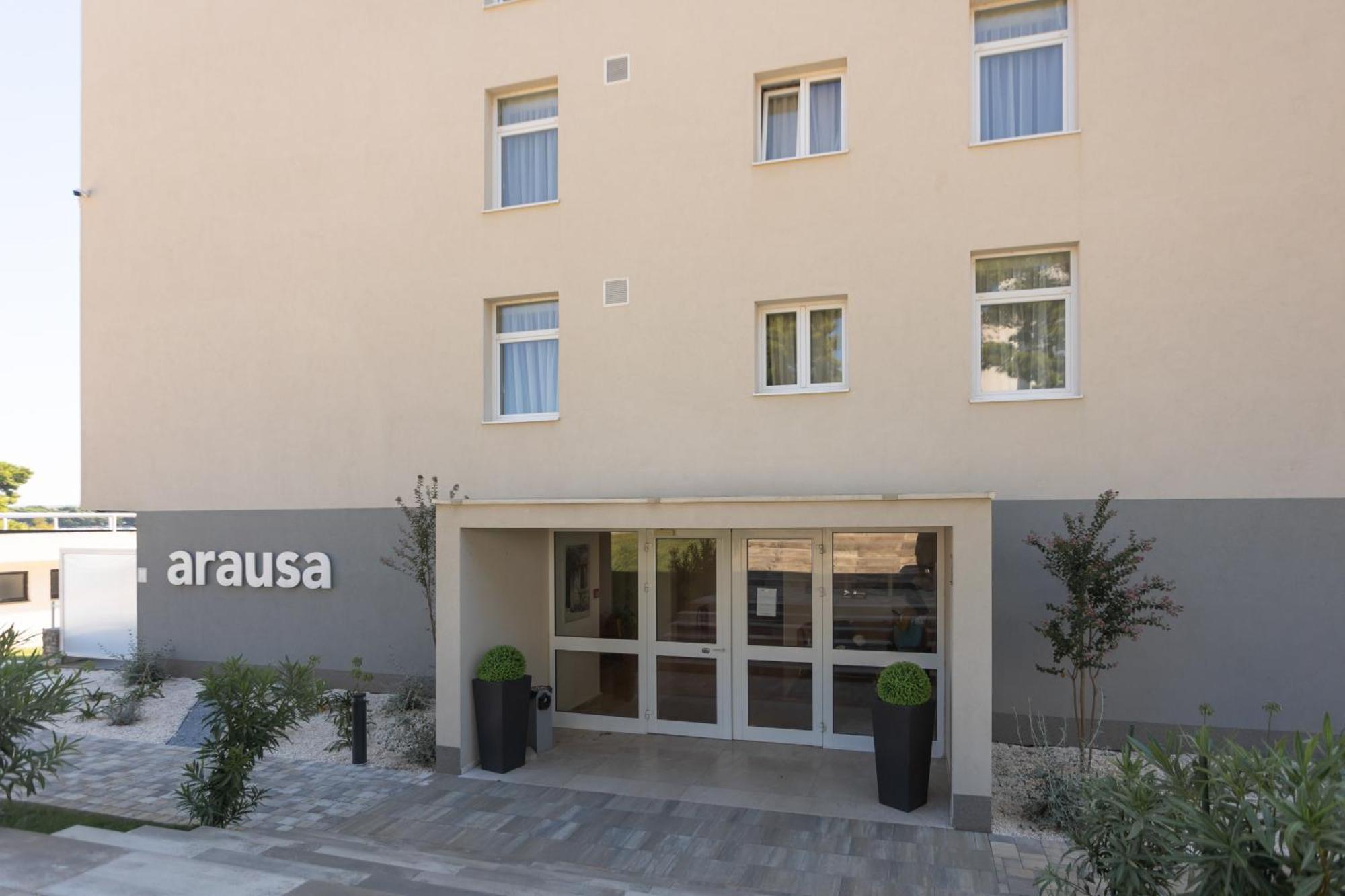Villa Arausa Vodice Bagian luar foto